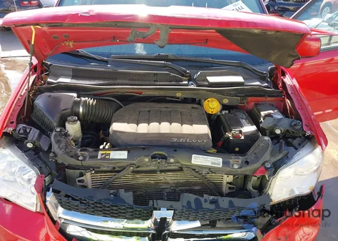 2015 Dodge Grand Caravan Sxt z USA, uszkodzony, nr VIN 2C4RDGCG4FR585175